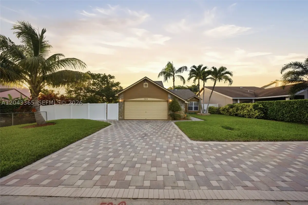 7919 NW 50th St, Lauderhill, FL 33351 - #1