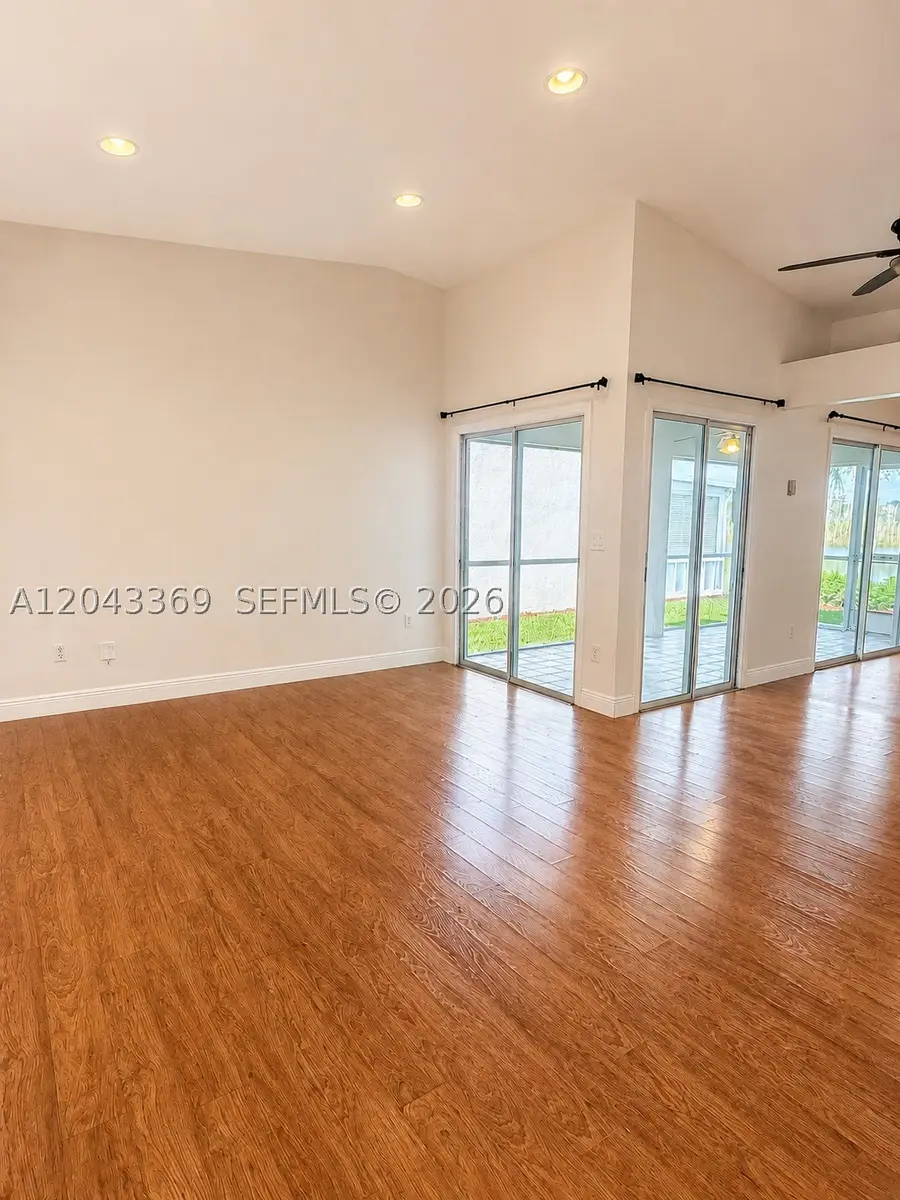 690 SE 22nd Ln, Homestead, FL 33033 - #2