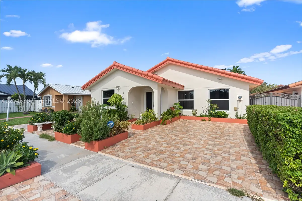 910 SW 140th Ave, Miami, FL 33184 - #1