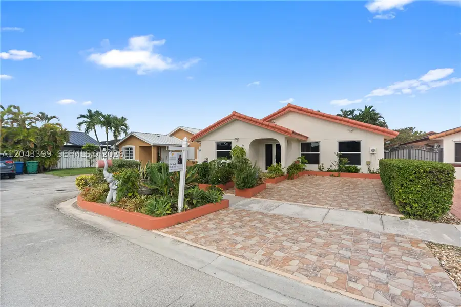 910 SW 140th Ave, Miami, FL 33184 - #2