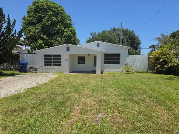 1215 NE 182nd St, North Miami Beach, FL 33162
