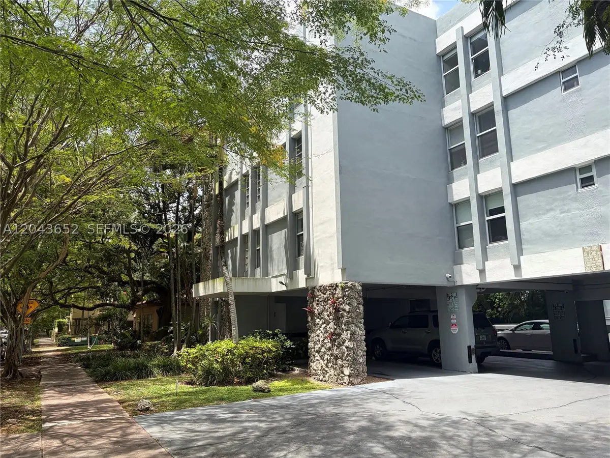 820 Salzedo St #405, Coral Gables, FL 33134 - #1