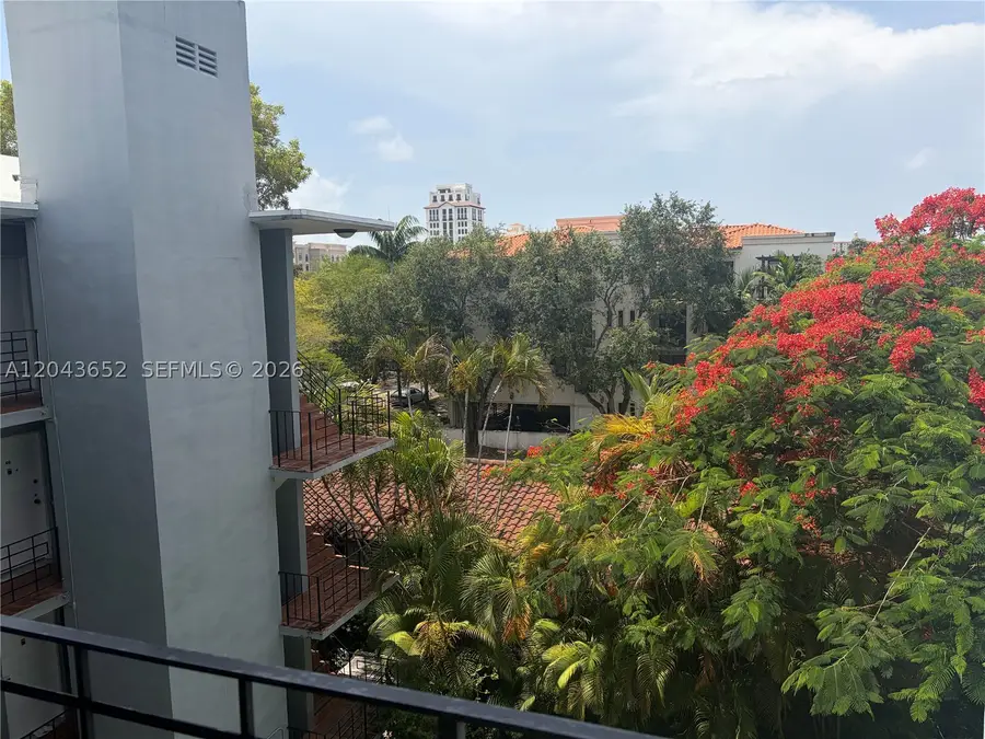 820 Salzedo St #405, Coral Gables, FL 33134 - #2