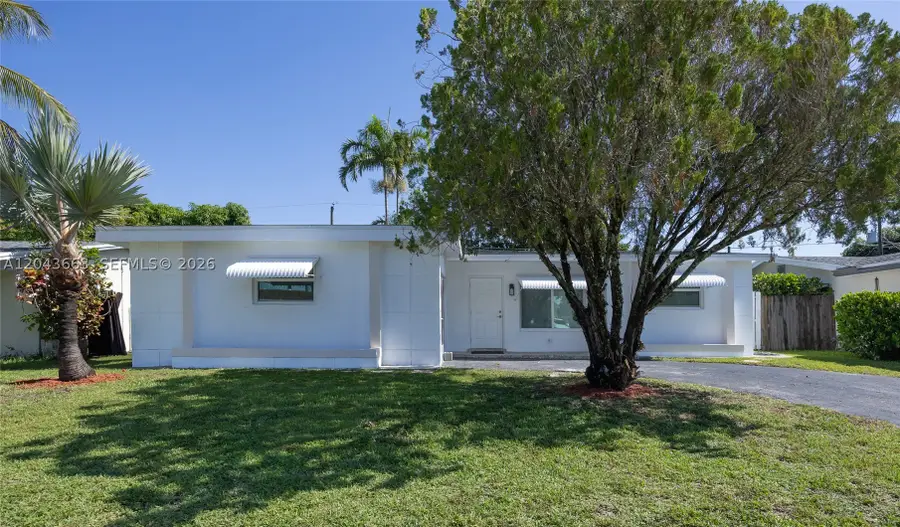 8571 NW 27th Pl, Sunrise, FL 33322 - #2