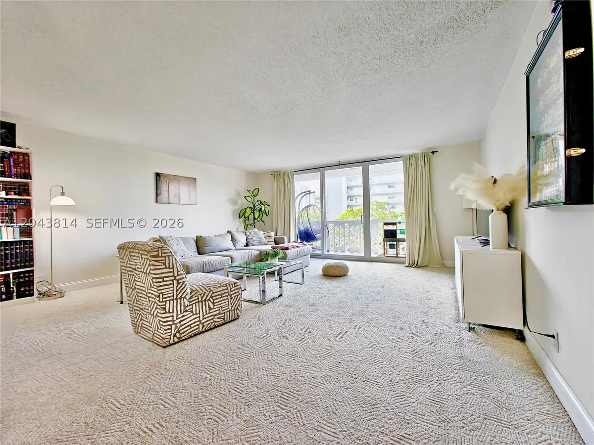 400 NE 12th Ave #306, Hallandale Beach, FL 33009 - #1