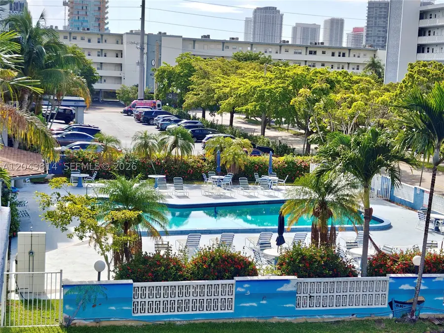 400 NE 12th Ave #306, Hallandale Beach, FL 33009 - #2