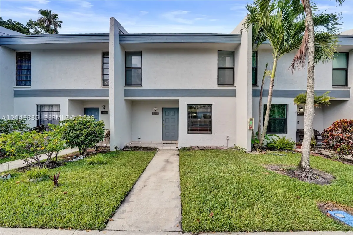 9220 NW 14th St #272, Pembroke Pines, FL 33024 - #1