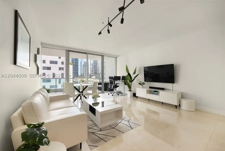 1331 Brickell Bay Dr #904, Miami, FL 33131 - #2