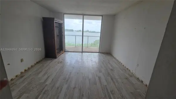 1301 NE Miami Gardens Dr #322W, Miami, FL 33179