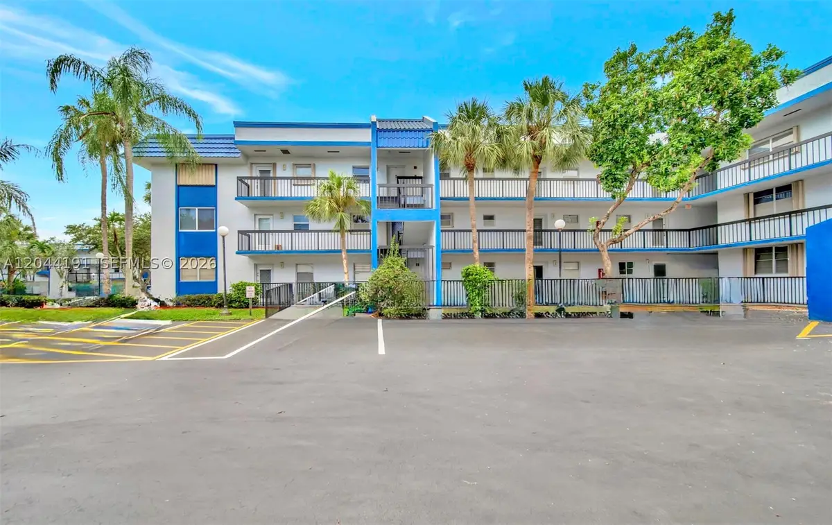 3100 Holiday Springs Blvd #111, Margate, FL 33063 - #1