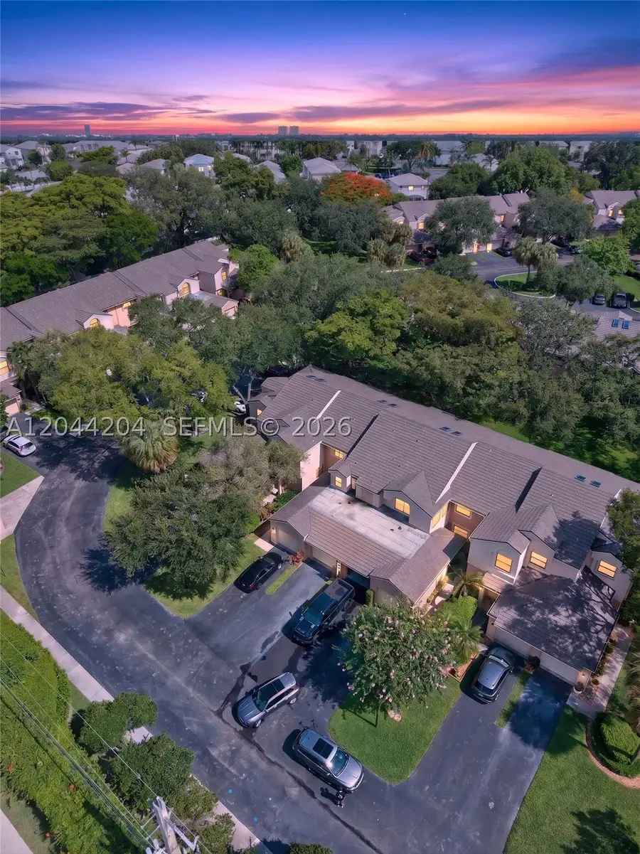 73 NW 98th Ter, Plantation, FL 33324 - #3