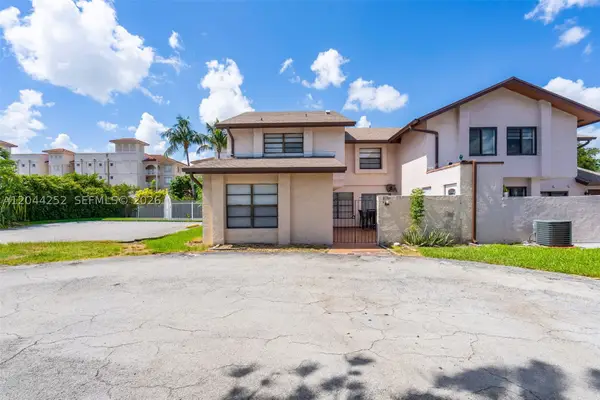 8186 NW 98th Ter #132, Hialeah Gardens, FL 33016