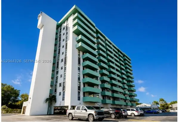 1825 W 44th Pl #806, Hialeah, FL 33012