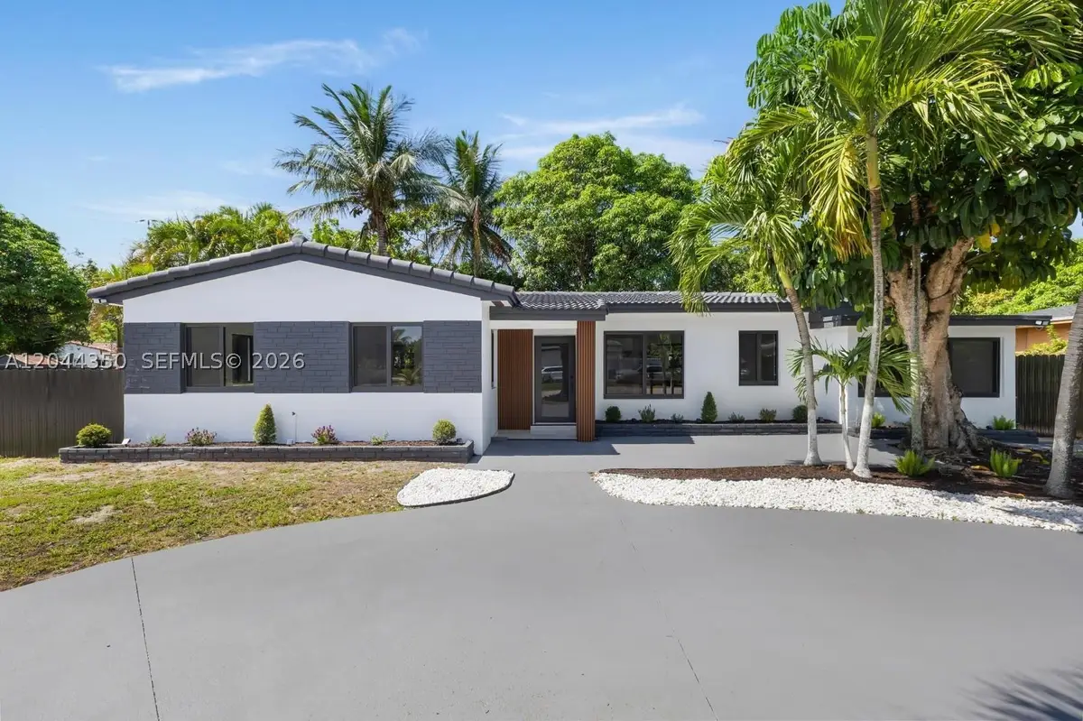 770 NE 160th St, Miami, FL 33162 - #1
