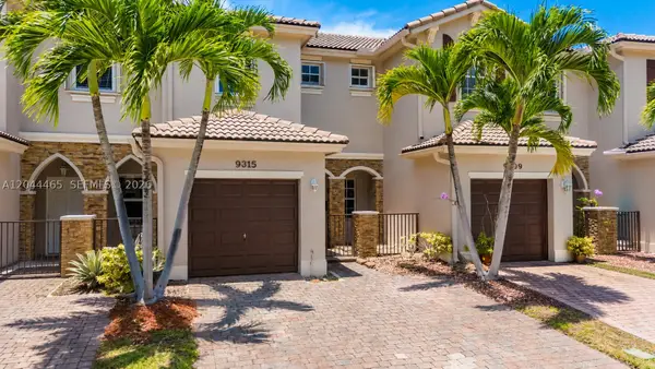9315 SW 221st St, Cutler Bay, FL 33190