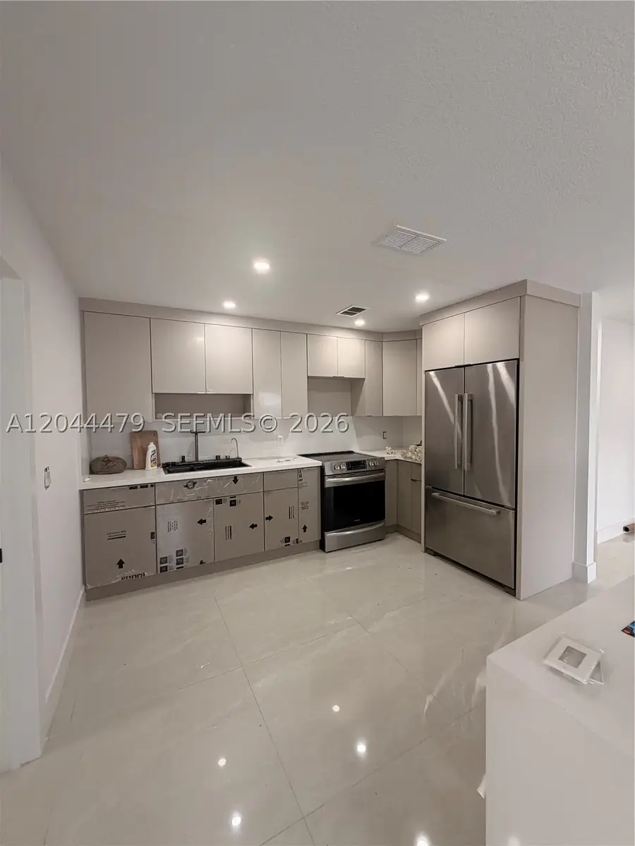 191 SE 6th Ave, Hialeah, FL 33010 - #2