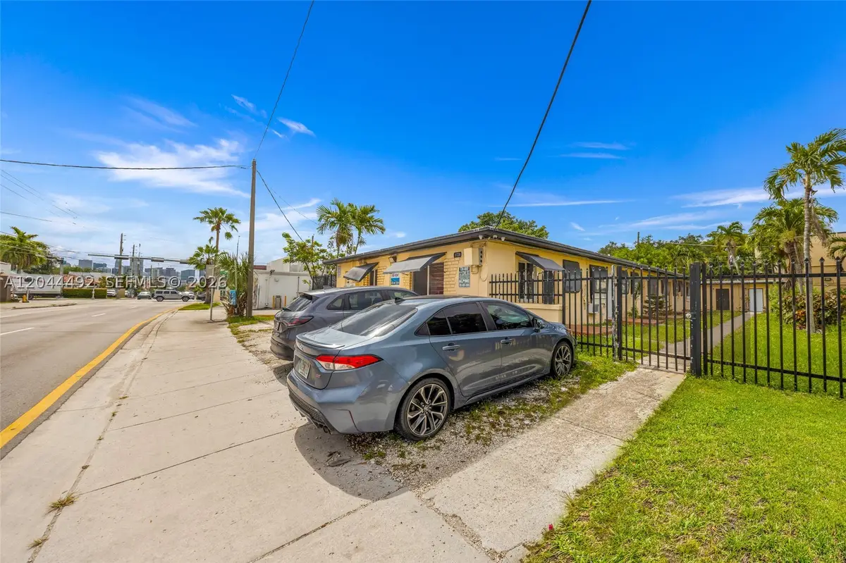 1731 SW 8th St, Miami, FL 33135 - #1