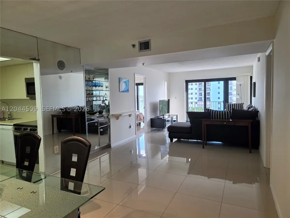 Address Withheld By Seller, Hollywood, FL 33019 - #1