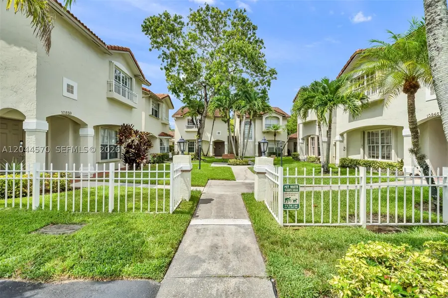 10857 NW 8th St, Pembroke Pines, FL 33026 - #3