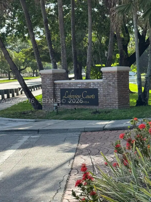 9267 W Sunrise Blvd, Plantation, FL 33322