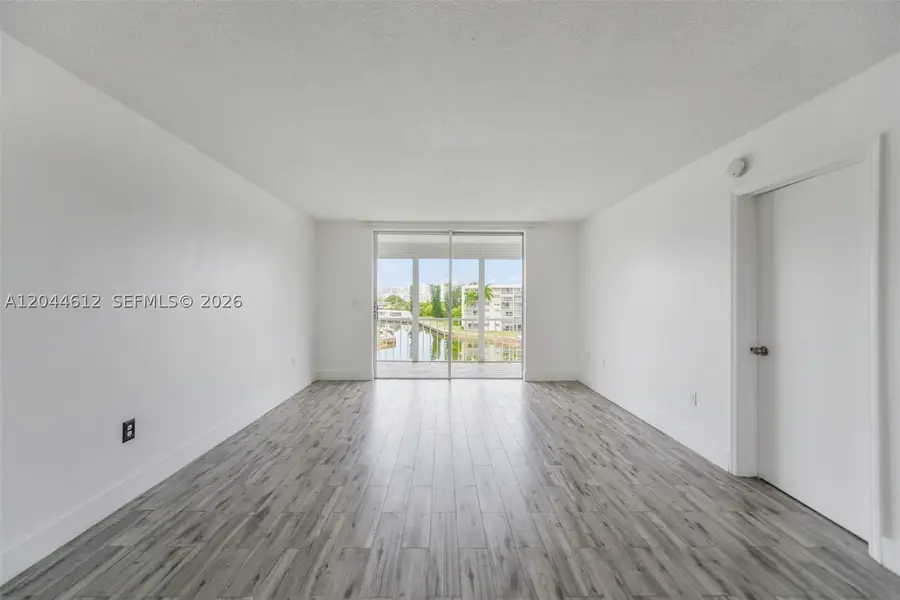 2851 Leonard Dr #J505, Aventura, FL 33160 - #3