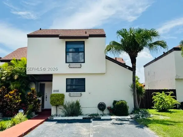 635 NW 97th Pl, Miami, FL 33172