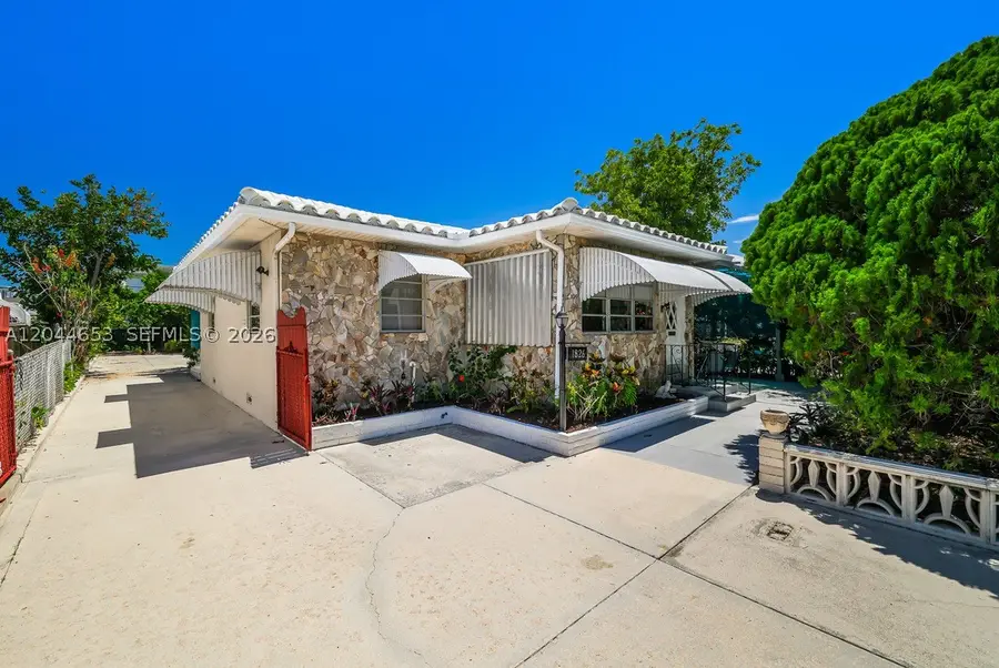1826 Mckinley St, Hollywood, FL 33020 - #2