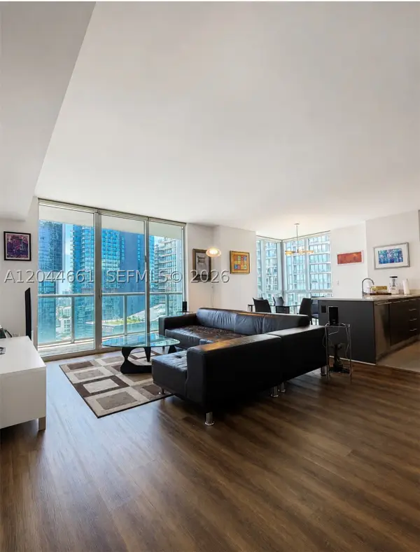 55 SE 6th St #2802, Miami, FL 33131