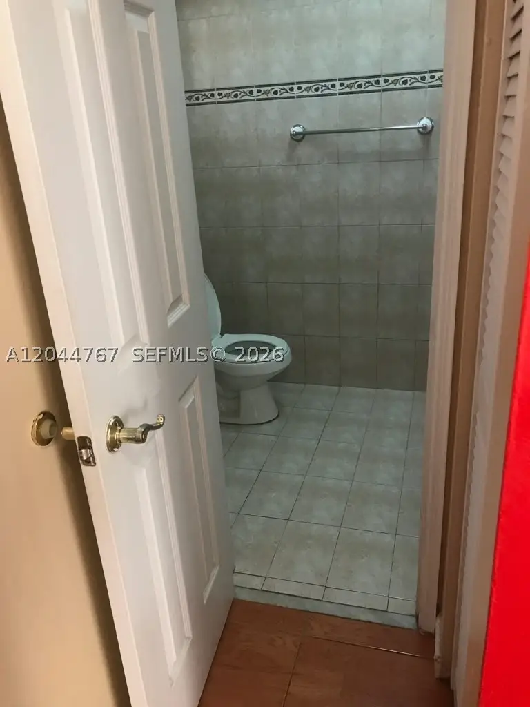 110 Fontainebleau Blvd #101, Miami, FL 33172 - #2