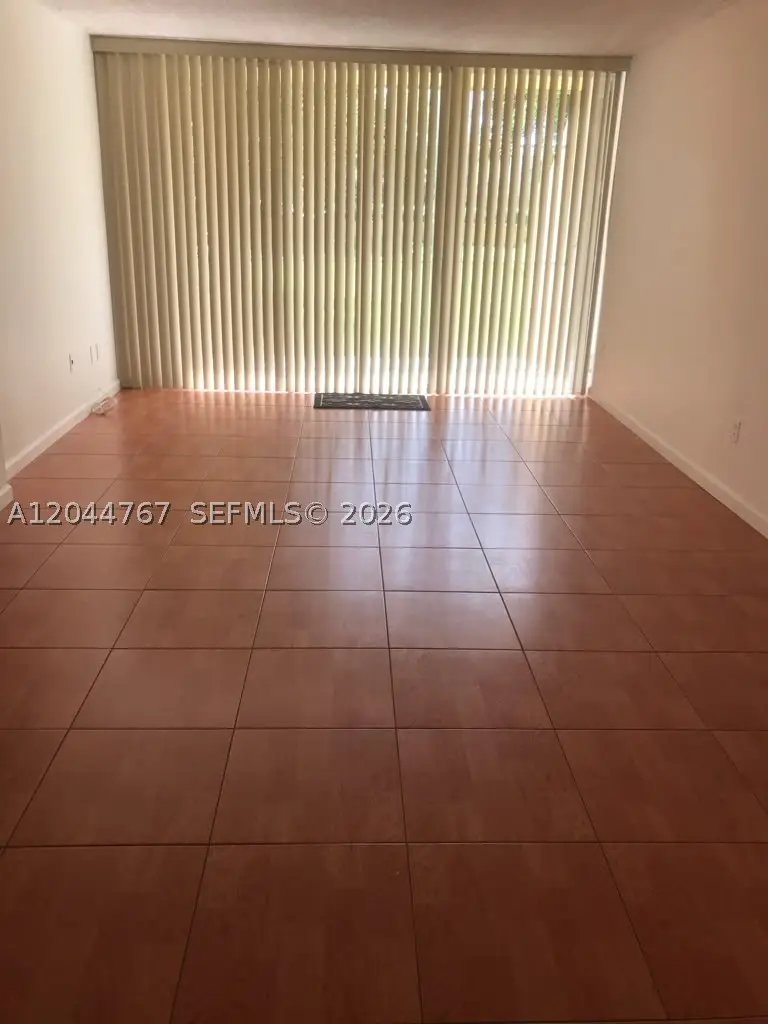 110 Fontainebleau Blvd #101, Miami, FL 33172 - #3