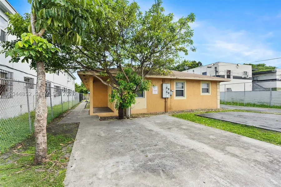 812 NW 70th St, Miami, FL 33150 - #2