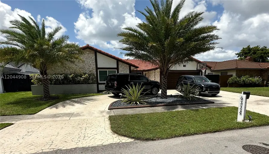 6324 NW 201st Ln, Hialeah, FL 33015 - #3