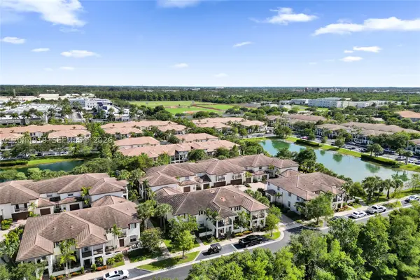 4760 Mimosa Pl #1015, Coconut Creek, FL 33073