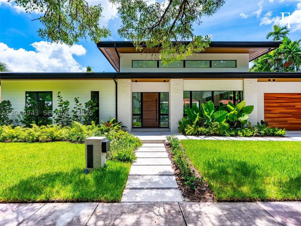 1111 Alberca St, Coral Gables, FL 33134 - #1