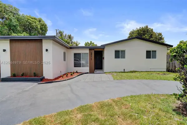 211 SW 64th Ave, Pembroke Pines, FL 33023