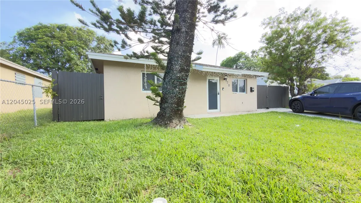 920 NW 65th St, Miami, FL 33150 - #1