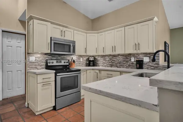 9786 SW 147th Ct, Miami, FL 33196