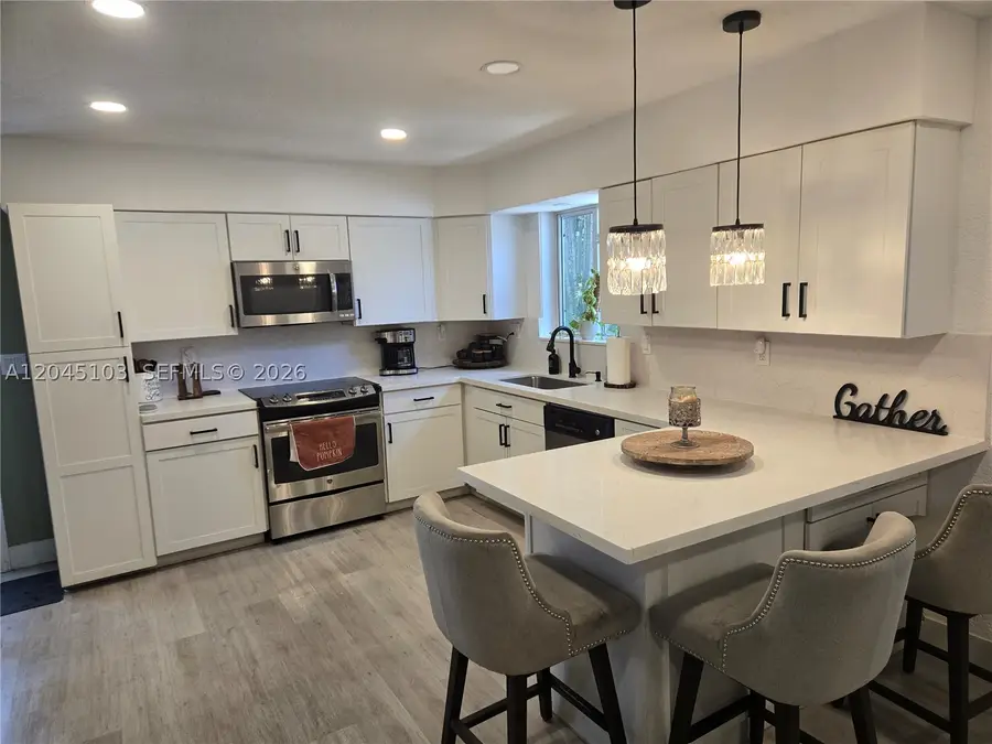 1131 N 75th Ave, Hollywood, FL 33024 - #2