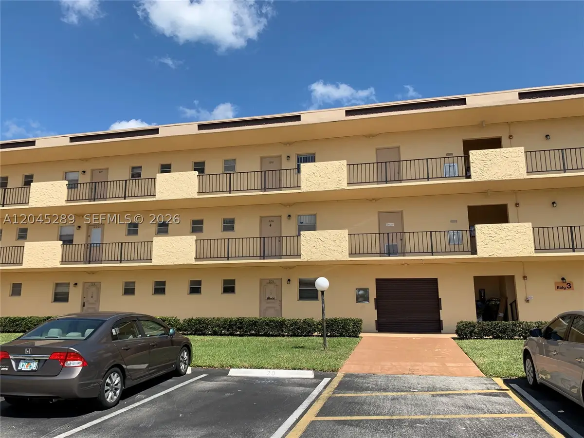 201 Berkley Rd #204, Hollywood, FL 33024 - #1