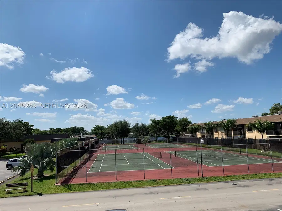 201 Berkley Rd #204, Hollywood, FL 33024 - #2