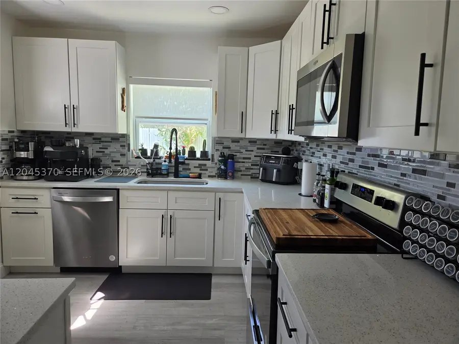 140 NW 18th St, Pompano Beach, FL 33060 - #3