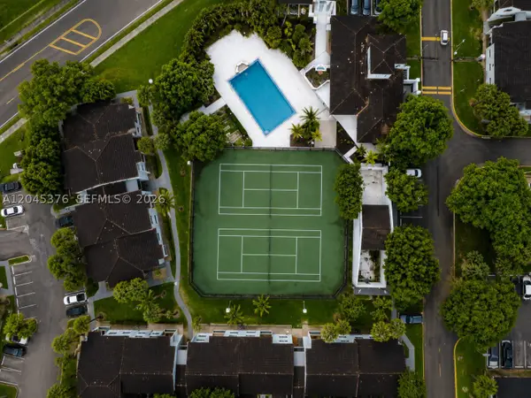7090 NW 179th St #108, Hialeah, FL 33015