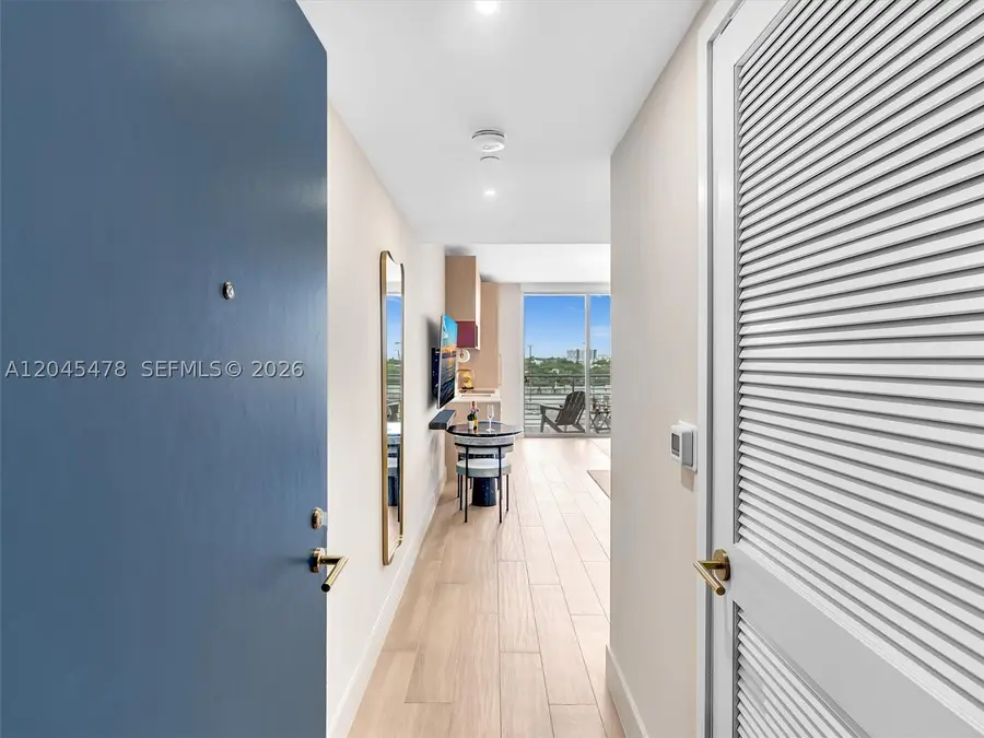 90 Ne 1st Ave #724, Miami, FL 33137 - #2