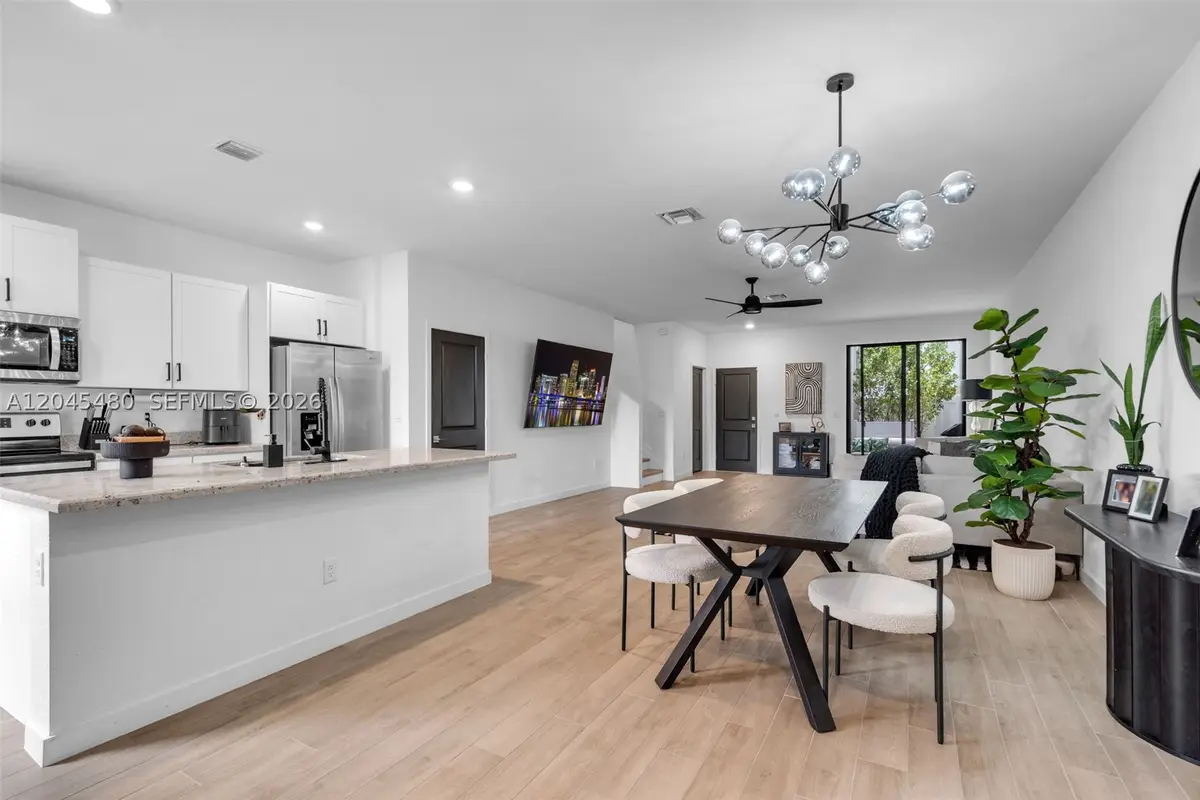 387 NW 17th St, Fort Lauderdale, FL 33311 - #1