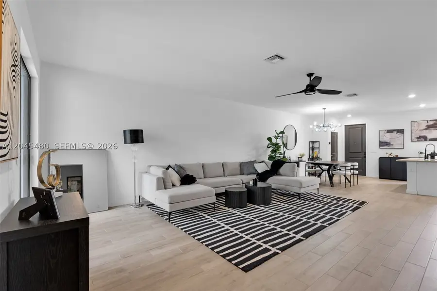 387 NW 17th St, Fort Lauderdale, FL 33311 - #3