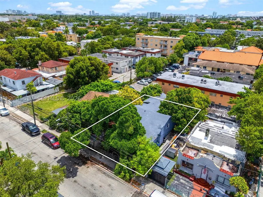 210 SW 13th Ave, Miami, FL 33135 - #3