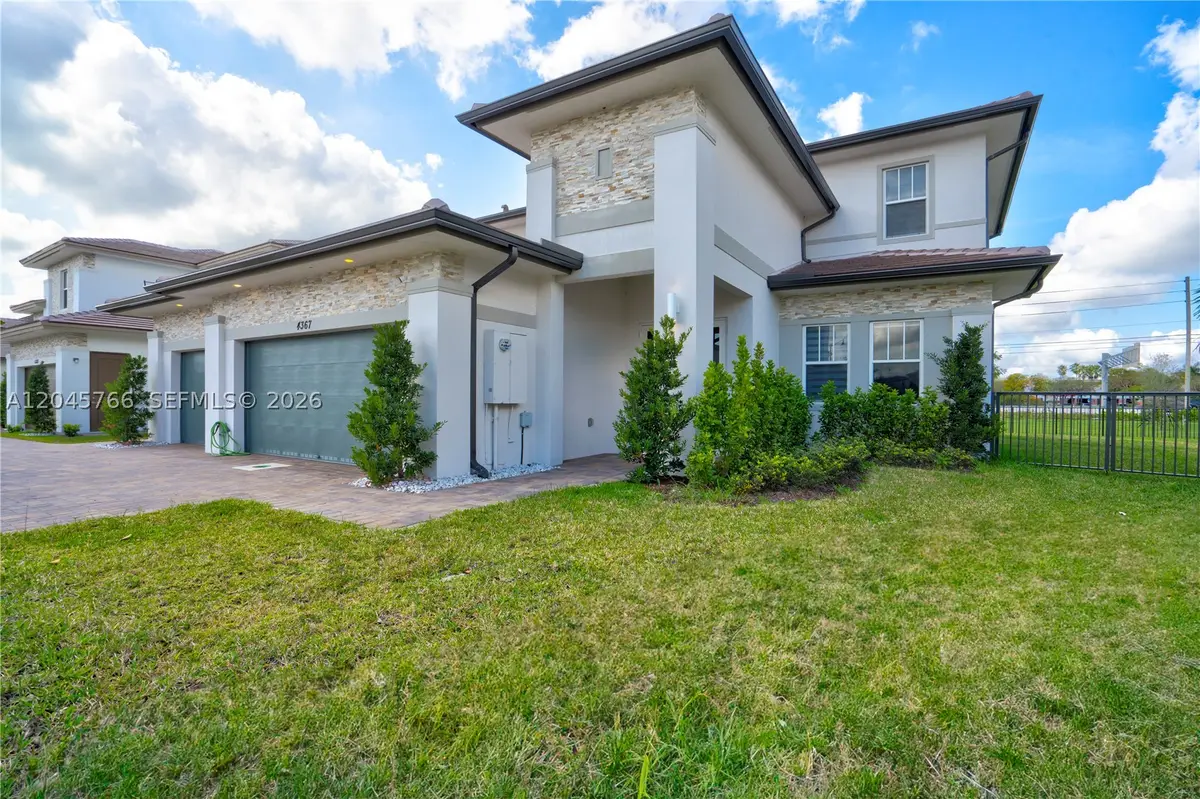 4367 SW 123 Ln, Davie, FL 33330 - #1