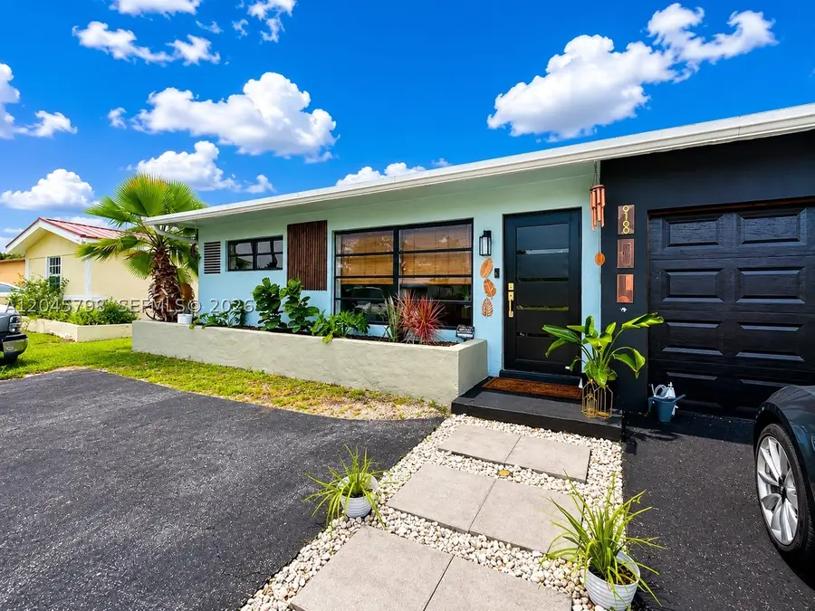 9160 NW 26th Pl, Sunrise, FL 33322 - #3