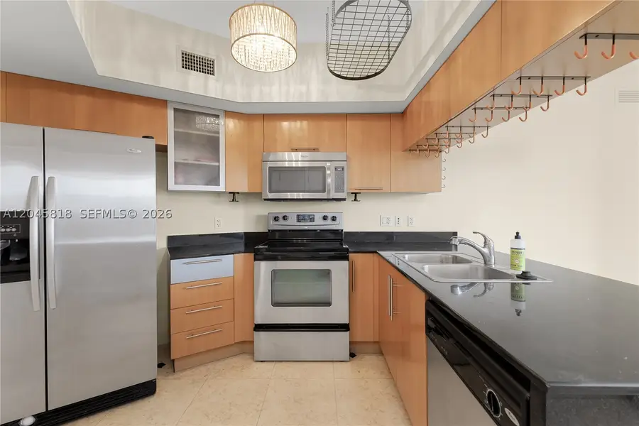 1750 N Bayshore Dr #2414, Miami, FL 33132 - #3
