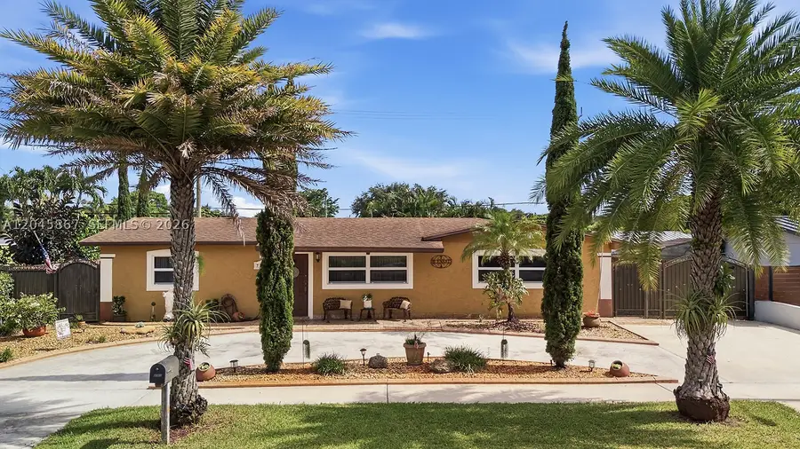 7858 NW 171st St, Hialeah, FL 33015 - #3